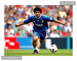 为什么球员达成重大纪录后的庆祝方式往往折射出该队的更衣室文化